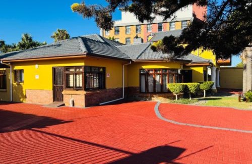 Pollok Beach Bed & Breakfast | Summerstrand Beach Guest House