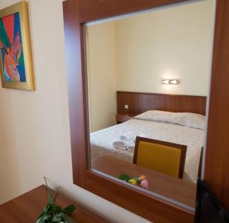 Nikiana Apartment | Summertime Inn