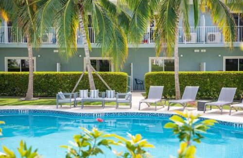 West Bay House | Summertime Suites #49