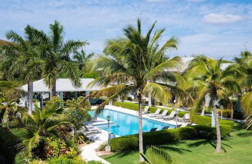 West Bay House | Summertime Suites #50