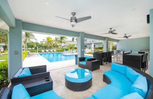 West Bay House | Summertime Suites #53