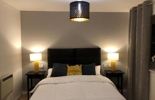Gravesend Apartment | Summerville