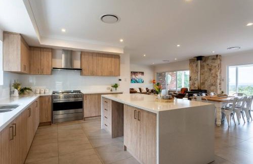 Yallingup Siding House | Summerville Treetops A Stunning Valley Retreat