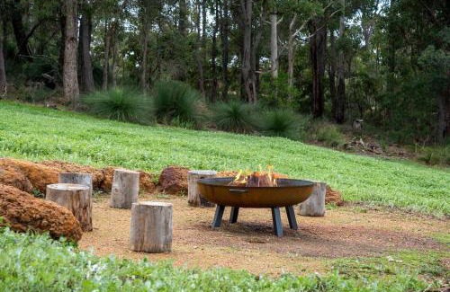 Yallingup Siding House | Summerville Treetops A Stunning Valley Retreat