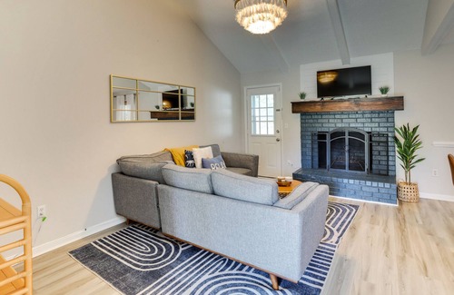 Summerville House | Summerville Vacation Rental: 4 Mi to Downtown!