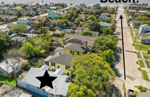 Galveston House | Summerwind - Heated Pool, 3 Baths, 3 Blocks to Beach