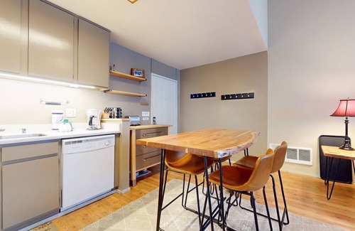 Mammoth Lakes Condo | Summit 258 Pet-Friendly, Comfortable, Great Complex Amenities by RedAwning