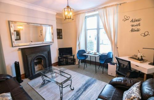 Aberdeen West End Apartment | SUMMIT Apartment - Cozy Aberdeen West End Flat Prime Location - Perfect for Short or Long stay - 1 bedroom