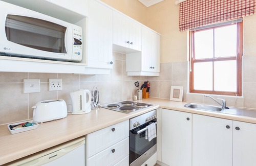 Constantia House | Summit Place Guest House