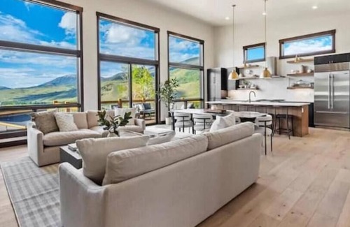 Silverthorne House | Summit Sky Sanctuary