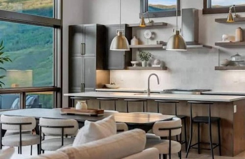 Silverthorne House | Summit Sky Sanctuary