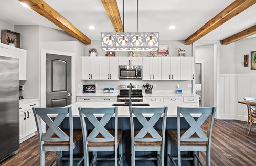 Gatlinburg - Pigeon Forge Cabin | Summit Trails Sanctuary ~ 3BR Single Level Cabin in The Summit at Bluff Mtn!