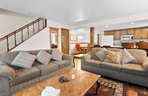 Summit Estates Cabin | Summit X-ross Roads Condo