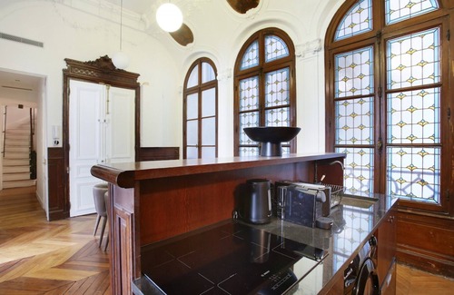 Les Halles Apartment | Sumptuous Apartment Louvre Museum Concorde