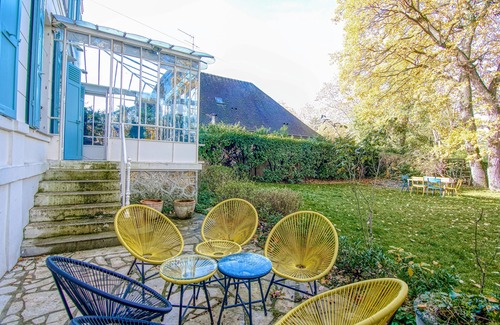 Le Vesinet Villa | Sumptuous villa in the heart of the Princess Park