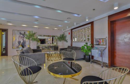 Al Muraqqabat Hotel | Sun And Sands Downtown