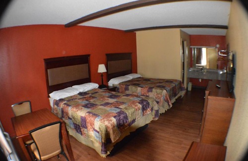 Locust Grove Hotel | Sun Down Lodge