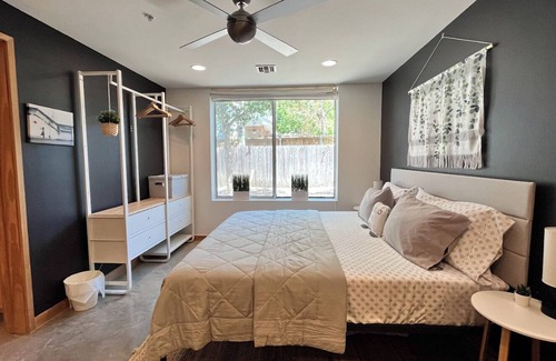 Brentwood House | Sun Filled Haus: Private Entry, Yard, Carport