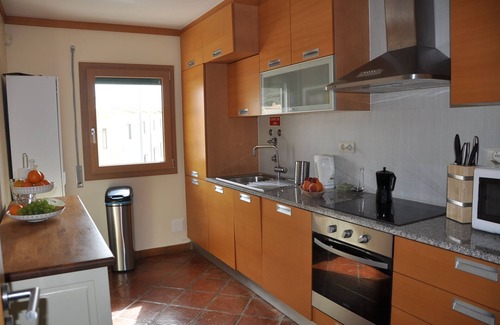 Burgau Apartment | SUN-FLOODED APARTMENT IN BURGAU NEAR BEACH & GOLF WIFI