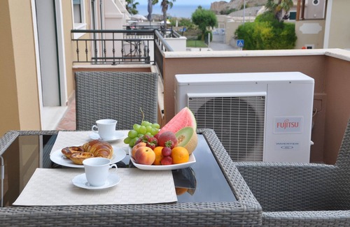 Burgau Apartment | SUN-FLOODED APARTMENT IN BURGAU NEAR BEACH & GOLF WIFI