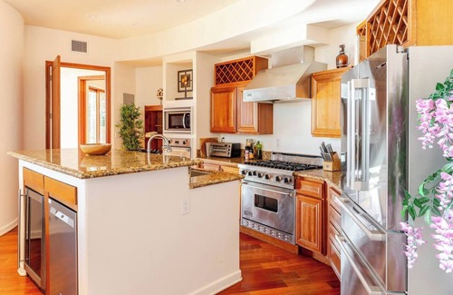 Malibu Villa | Sun House Malibu - Private Estate with Infinity Pool & Views - 6 bedrooms
