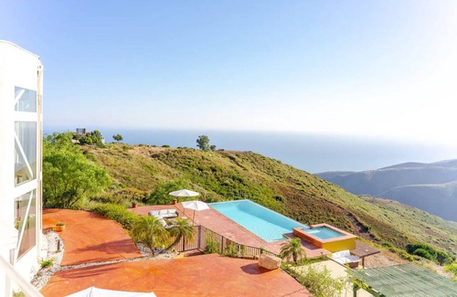 Malibu Villa | Sun House Malibu - Private Estate with Infinity Pool & Views - 6 bedrooms
