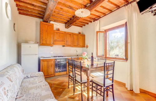 Gambassi Terme House | Sun-kissed Apartment With Garden