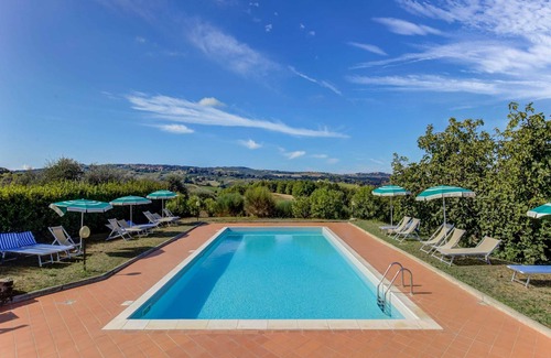 Gambassi Terme House | Sun-kissed Apartment With Garden