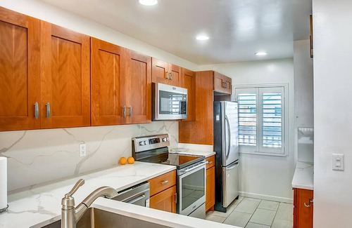 Butler Beach Apartment | Sun-kissed FL Condo Ocean View Pool Free Tix