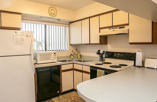 Butler Beach Apartment | Sun-kissed Paradise With Garden View H204