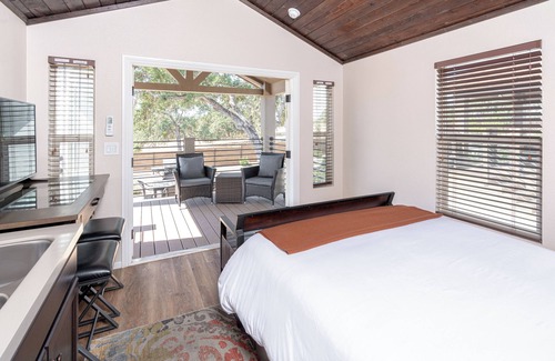 Paso Robles Hotel | Sun Outdoors Paso Robles