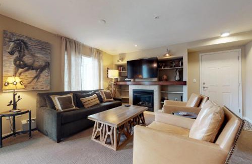 Steamboat Springs Apartment | Sun Ray Ski Chalet