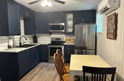 Dysart et al Cottage | Sun, Sand & Serenity – Perfect Cottage for Families by the Lake!