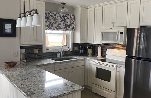 Sneads Ferry Villa | Sun-Sational , OCEAN FRONT, ALL LINENS included, POOL, Private Screen Porch