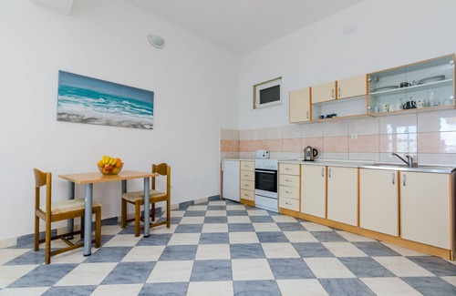 Lozica Apartment | Sun & Sea Apartments