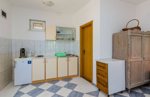 Lozica Apartment | Sun & Sea Apartments