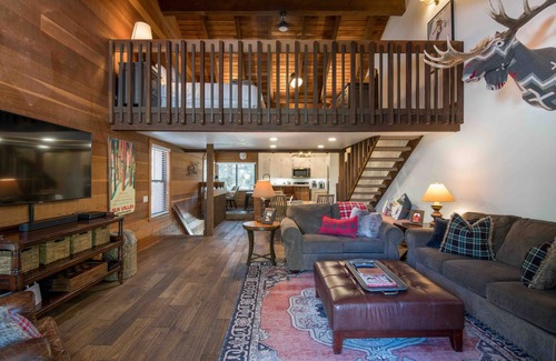 Sun Valley House | Sun Valley Resort amenities! End-Unit Townhome