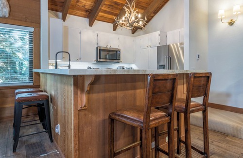 Sun Valley House | Sun Valley Resort amenities! End-Unit Townhome