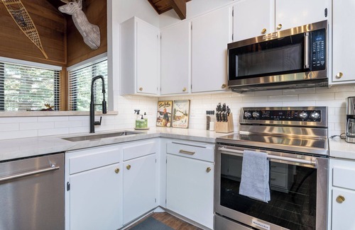 Sun Valley House | Sun Valley Resort amenities! End-Unit Townhome
