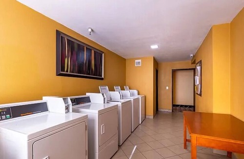 Bullhead City Hotel | Sun Valley Suites
