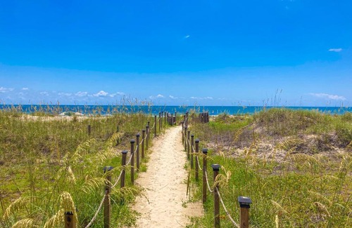 Crescent Beach Apartment | Sun Villa B-2