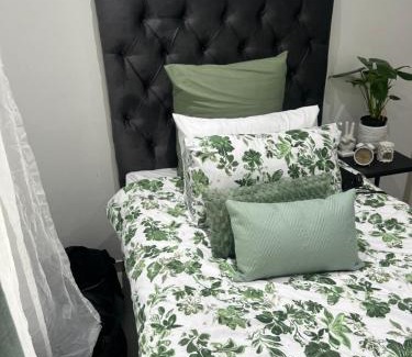 Trawal House | Sunbird inn