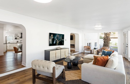 Sunburst Estates Cottage | Sunburst Estate - Pool - Hot Tub - Tons of Games!