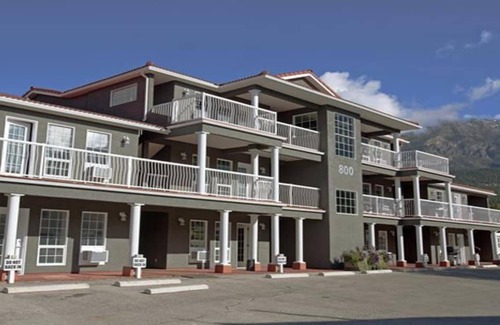East Kootenay Apartment | Sunchaser Vacation Villas at Riverside 2BR FRIDAY Check-In