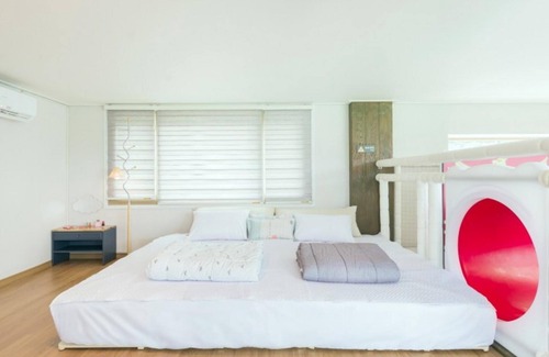 Suncheon House | Sunchoen Orotada Kids Poolvilla
