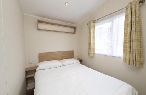 Looe House | Suncrest Caravan by Belvilla