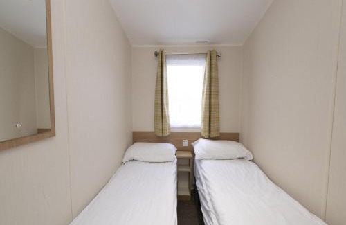 Looe House | Suncrest Caravan by Belvilla