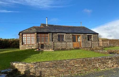 Camelford House | Sundance Cottage Sleeps 4