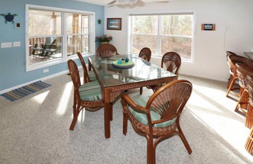 Chincoteague House | Sundance - In town with screened porch!