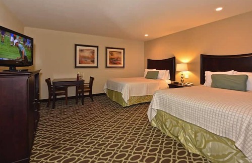 Fredericksburg Hotel | Sunday House Inn and Suites